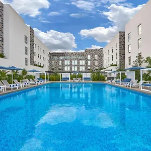 Hotell Express By Marriott Aeropuerto Riviera Cancún