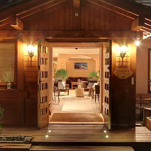 https://les-campanules-les-houches.hotels-rhonealpes.com